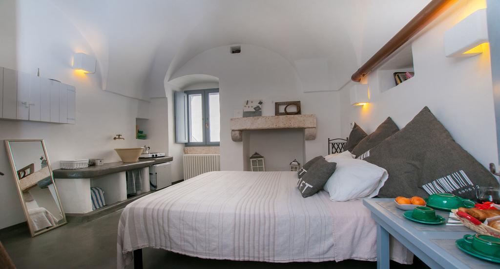 I 7 Archi Guest House Остуни Экстерьер фото